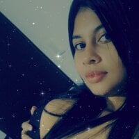 Ximena_7's Offline Chat Room