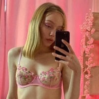 Trisha_Payne's Offline Chat Room