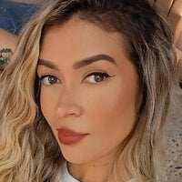 Victoria_romanox webcam model