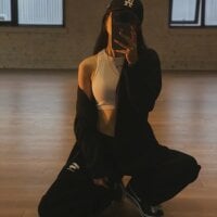 Chloe-01Live Webcam