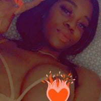 RUBIVIXXXEN webcam