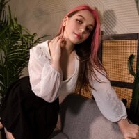 CorneliaEvans' Offline Chat Room