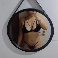 Naninha19 webcam model