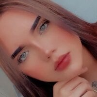 Katy_pinkk Adlı Modelin Çevrimdışı Sohbet Odası