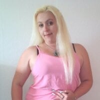 CurvyCath's Profile Pic