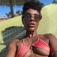 thebeejayshow2 webcam model