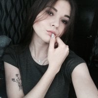 EllaJelouse's Offline Chat Room