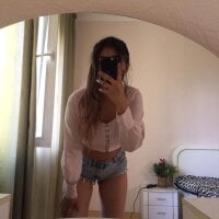 MiaPerri_'s Offline Chat Room