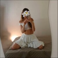 AliceYeah webcam model