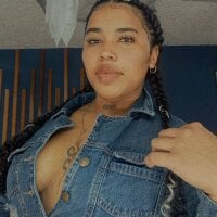 AichaBrownLive Webcam