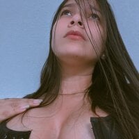 Ash_satisfying_orgasm webcam model
