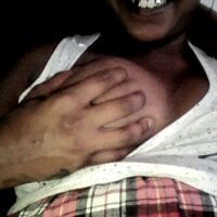 NaughtyxxxCouple's Offline Chat Room