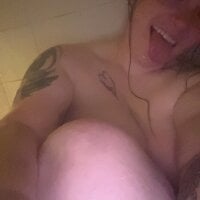BrowneyesthickthighsLive Webcam