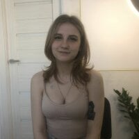 EmiIyWay's Offline Chat Room