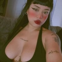 reina_reina webcam model