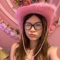 Tiffany_19hornyy model avatar