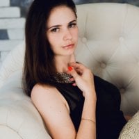 CindyB Adlı Modelin Çevrimdışı Sohbet Odası