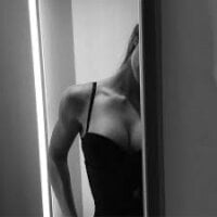 AlinaDark_'s Offline Chat Room