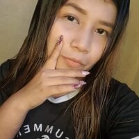 Michelle_Ju17 webcam model