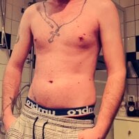 Hotboy32jr webcam
