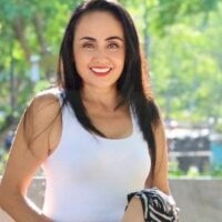 yulitza1025 webcam model