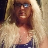 غرفة دردشة sistergoldenhair دون اتصال