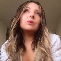 Ivannaa_'s Offline Chat Room