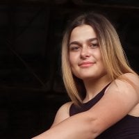 غرفة دردشة Martiina_ دون اتصال