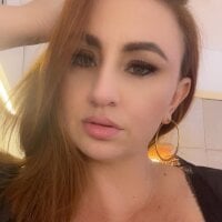 mia_lourence's Avatar Pic
