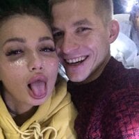 ALISA_AND_SHLYAPNIK's Offline Chat Room