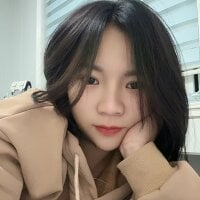 emiu_xinh03 webcam model