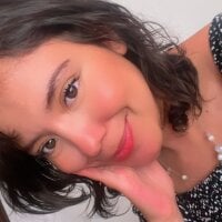 Amandarosee webcam model