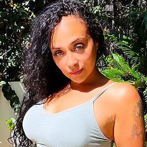 Join LoulouLoveBabestation Live Sex Chat - Profiles, Reviews, & Porn