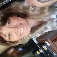 Drippingwetpussyjf's Offline Chat Room