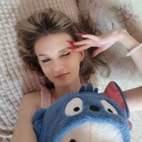 FloraNesli's Avatar Pic
