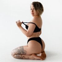 Nikki_Kai webcam