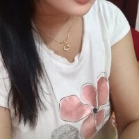 Queen-Tisha-Moni webcam model