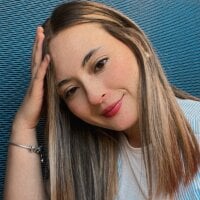 Liilaaaa_23 webcam model