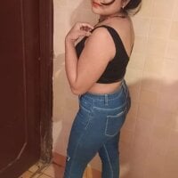 Miss_raavyLive Webcam