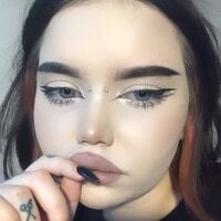 ChrystelLarol's Offline Chat Room