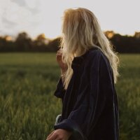 Bilik Sembang Luar Talian Holly__Baker