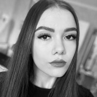 AlinaLu's Offline Chat Room