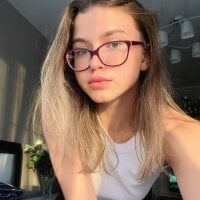 ห้องแชทออฟไลน์ของ DellaCurtis