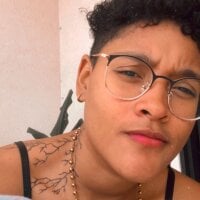 darlingonzalez_'s Offline Chat Room