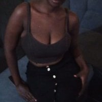 EbonyFriendXXX's Offline Chat Room