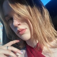 LoraPuffs webcam model