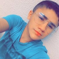 AndresAnderson's Offline Chat Room