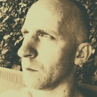 Retralaz's Offline Chat Room