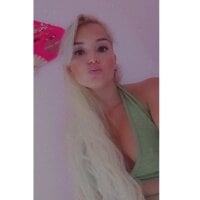 KikiSexyBaee офлайн чат стая