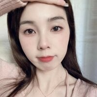 Mandy_2023 Adlı Modelin Çevrimdışı Sohbet Odası